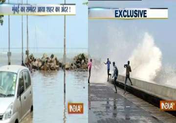 high tides in mumbai city suffers from water logging