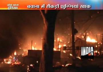 hundreds of slums gutted in bawana delhi two persons injured