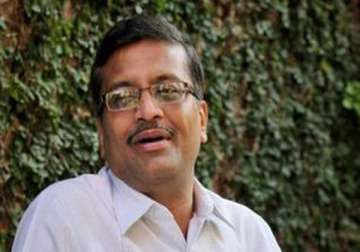 i m not a quitter will stay in the system says whistle blower ias officer ashok khemka