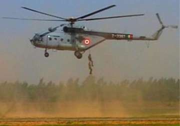 iaf chopper lands in bengal field