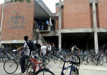 iit kanpur rejects common test proposal to go it alone