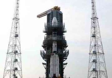 isro likely to launch gslv d5 next month