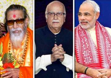 i cautioned advani against removing modi thackeray