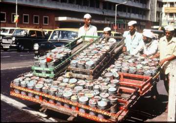 in pics the dabbawala of mumbai