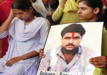 india ready to give full medical assistance to sarabjit govt