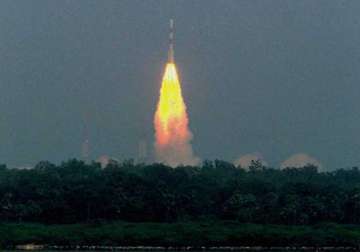 india s mars orbiter crosses half way mark on journey to red planet