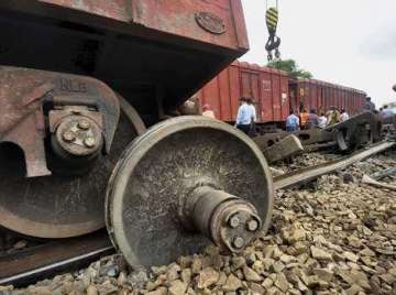 12 bogies of a goods train derails near chiplun