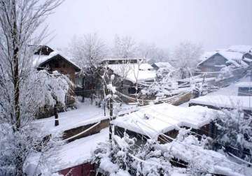winter eases in northern plains fresh snowfall in kashmir