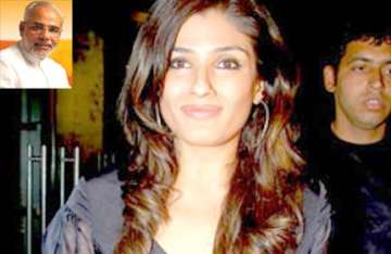 raveena tandon wants more leaders like modi