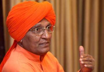 swami agnivesh supports modi s offer to help pok