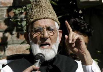separatist leader syed ali shah geelani s passport suspended after oic invite