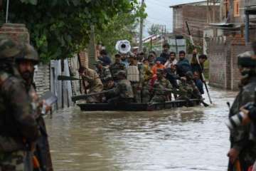 army chief to visit kashmir to review flood situation
