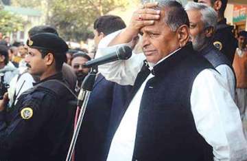 women s bill won t let a male be elected to ls says mulayam