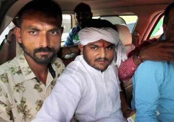 police to file fir against hardik patel for insulting tricolour
