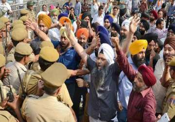 sikhs end protests in jammu army withdrawn