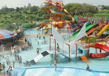 5 famous water parks in delhi ncr