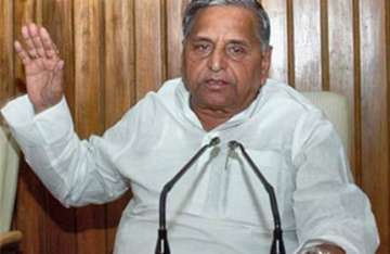 mulayam says his remarks against women were deliberate