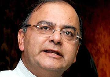 finance minister arun jaitley expresses grief over loss of lives due to nepal quake