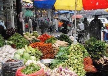 vegetable prices soar upto 60 from mandi to retail cart