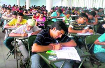 70 weightage to class 12 marks in iit aptitude test says panel