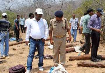 activists protest at ap bhavan over killing of tn woodcutters