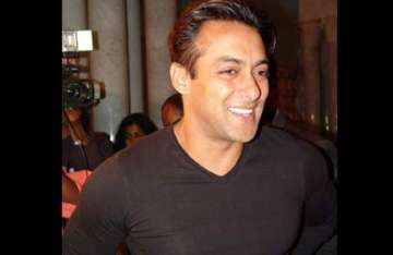 salman invited to sania s wedding reception