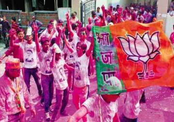 hindu population drops by 0.7 bjp wins bengaluru civic polls top 5 news headlines