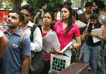 delhi high court dismisses pleas challenging du admission process