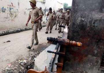 sp bjp in blame game over muzaffarnagar riots report