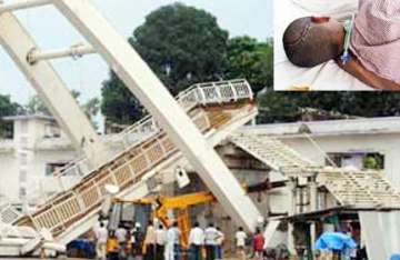 delhi govt leaves foot overbridge collapse victim to die