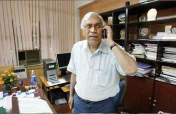 quraishi replaces chawla as new chief election commissioner
