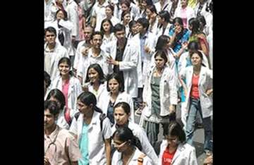 medical students call off strike at safdarjung hospital