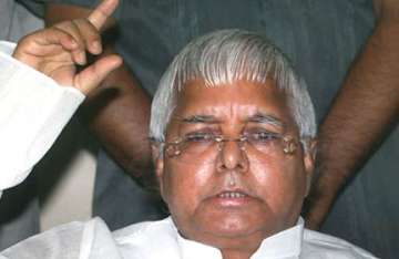 lalu hits back at gadkari