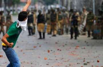 stone pelting valley youths using facebook youtube as weapons