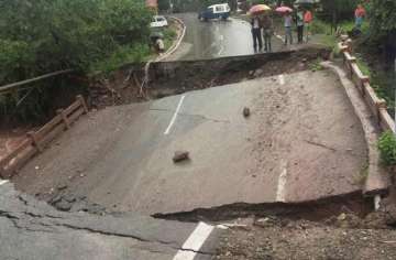 heavy rain creates havoc in north india 18 killed