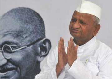 anna hazare s suv auctioned for rs 9.11 lakh
