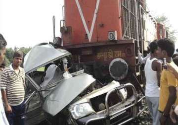 train hits car in bihar four killed