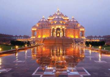 ngt imposes fine on delhi s akshardham temple