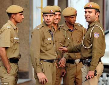 delhi police transfers 19 acps