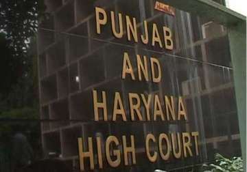 haryana police fail to present sect leader in hc