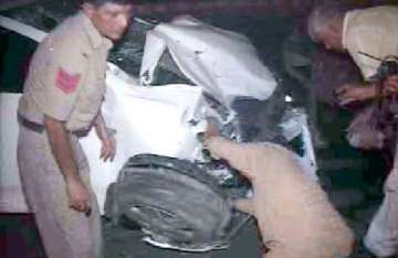 speeding car runs over labourers four killed