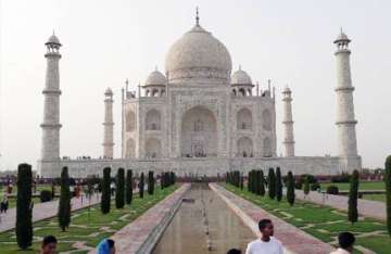 asi to levy more for longer stay at taj mahal