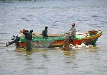 lankan navy arrests 27 tn fishermen