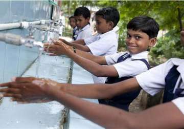 madhya pradesh school kids eye world record by washing hands synchronously