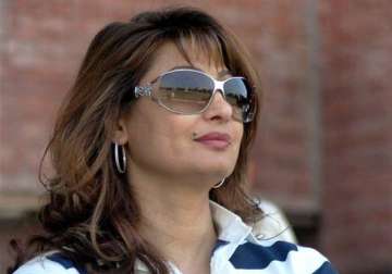 sit to probe sunanda pushkar s death shashi tharoor questions police investigation