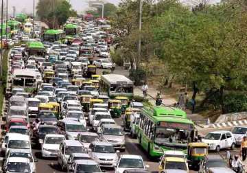 traffic advisory issued for aam aadmi party s swearing in ceremony today