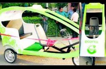 4 000 e rickshaws to flood delhi before games