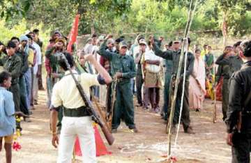 violent start to maoists 48 hour bandh