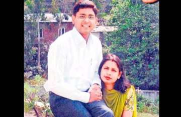 infosys manager kills wife for humiliating parents