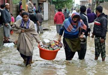 respite from flood in kashmir valley as jhelum water level recedes